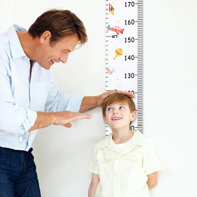 Righelli Misuratori di Altezza per Bambini Grafico di Misura dell'Altezza Arrotolabile Rimovibile con Cornice Appendiabiti Decorativo Grafico di Crescita per Bambini
