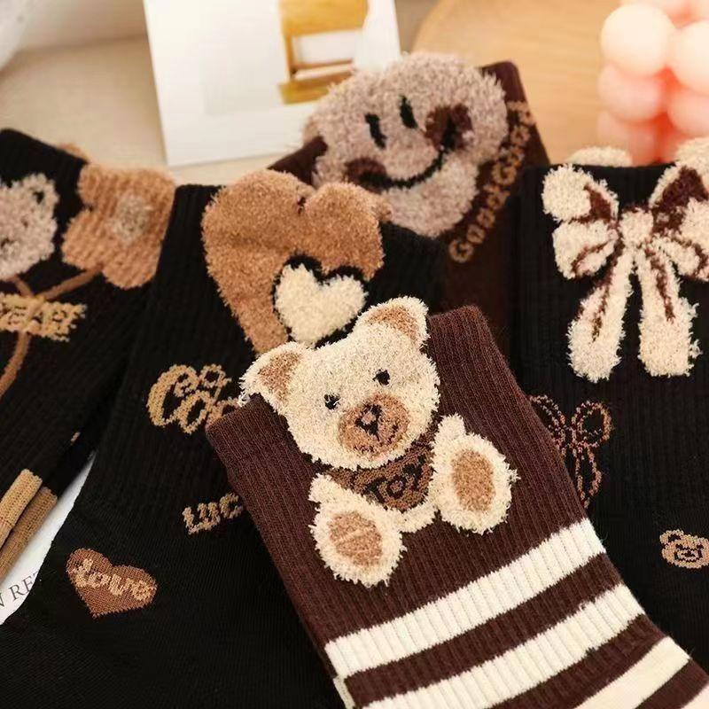 1/5 Paires Chaussettes Mi-Mollet Femme Automne Hiver Article Tendance Célèbre sur Internet Instagram Tendance Nouveau Petit Ours Mignon Tridimensionnel