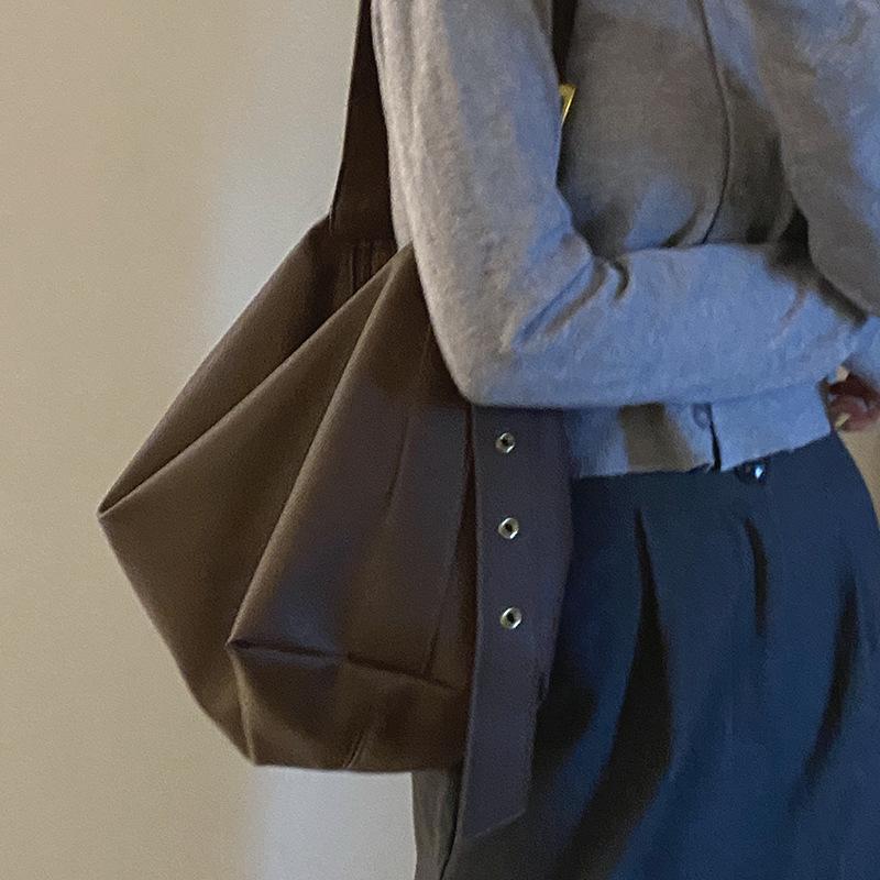 Winter retro tote bag women's 2025 new Korean version matte underarm bag versatile ins large-capacity messenger bag