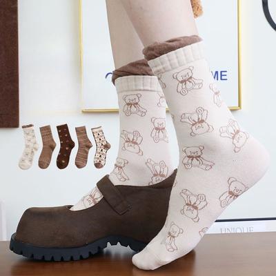 Little Bear Socken Damen Mid-Calf Socken Frühling und Sommer Styles Niedlich und Trendy Cartoon Vielseitige und Lässige Socken