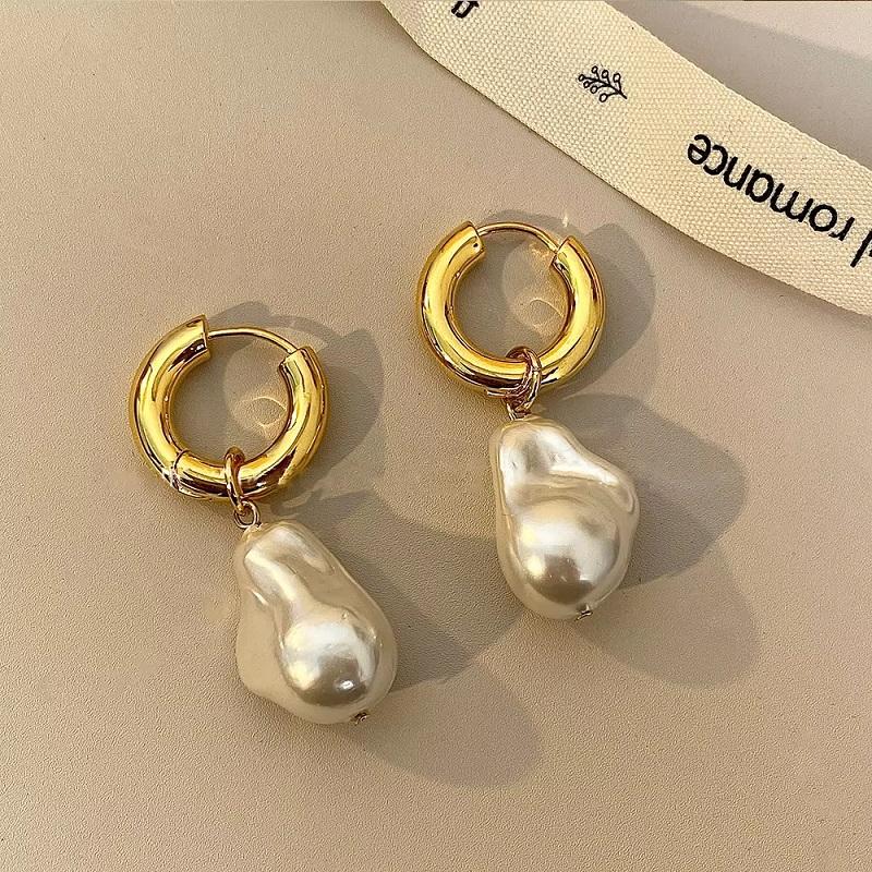 Vintage White Imitation Pearl Pendant Earrings For Women Exaggerated Irregular Long Pearl Tassel Dange Earrings Zircon Gifts