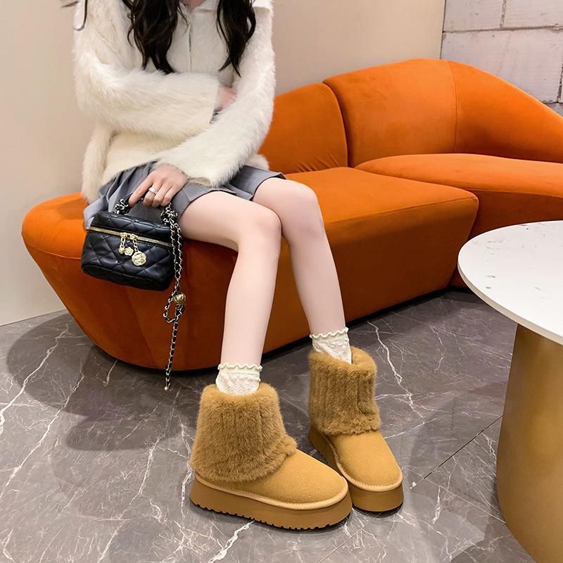 2024 Winter New Large Cotton Shoes with Thickened Short Tube Thick Bottom Warm Snow Boots Women Fur Integrated Women Shoes