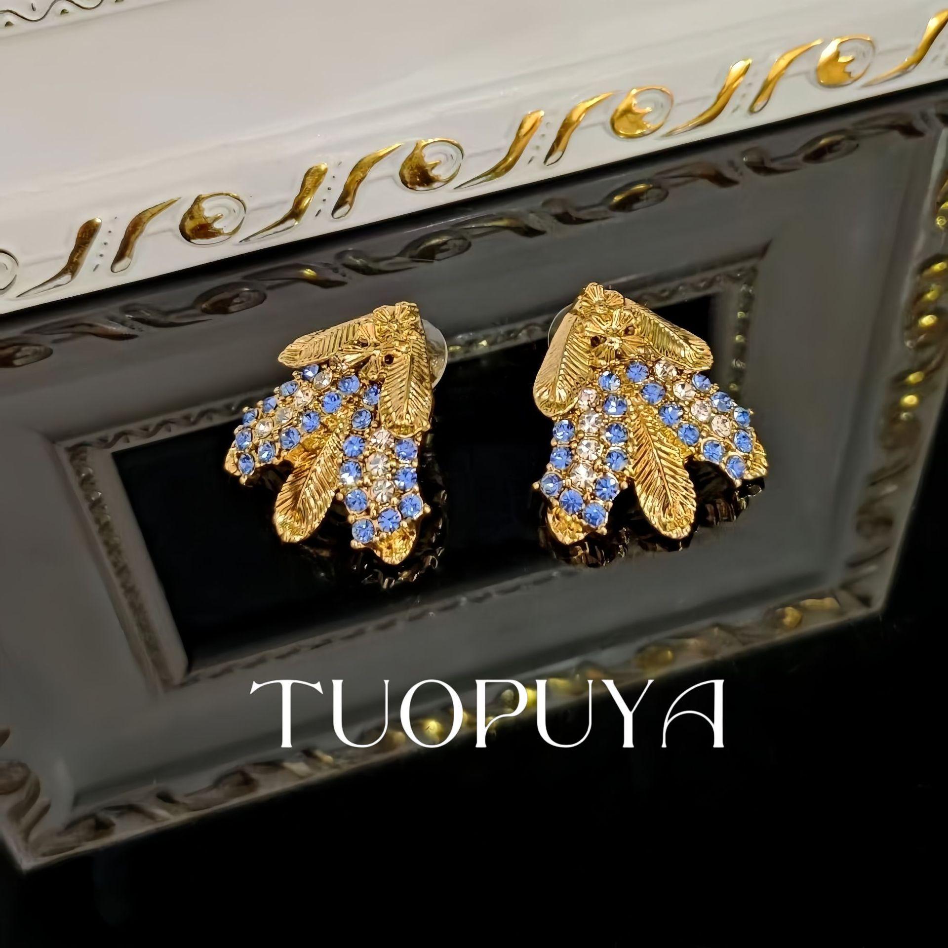 Blue Crystal Gilded Jewelry Set: Retro Necklace, Brooch, and Earrings