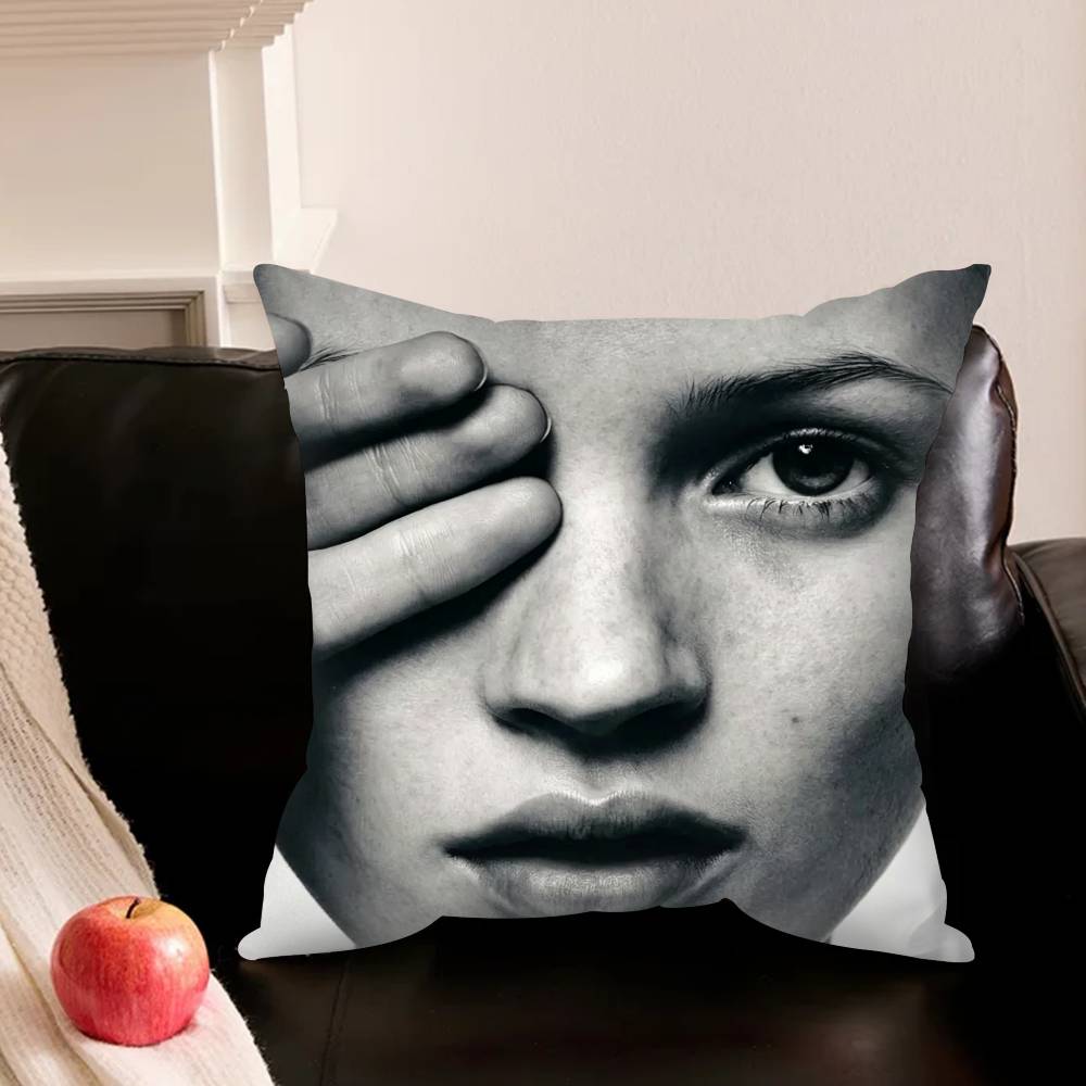 K-Kate M-Moss Fashion Modern Pillowcase For Sofa Room Office Decor Printing Protector Cushion Cover Valentine Gift Custom
