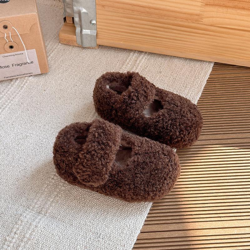 

Girls outdoor furry shoes, new winter children s cotton loafers, plush warm baby shoes 21 коричневый