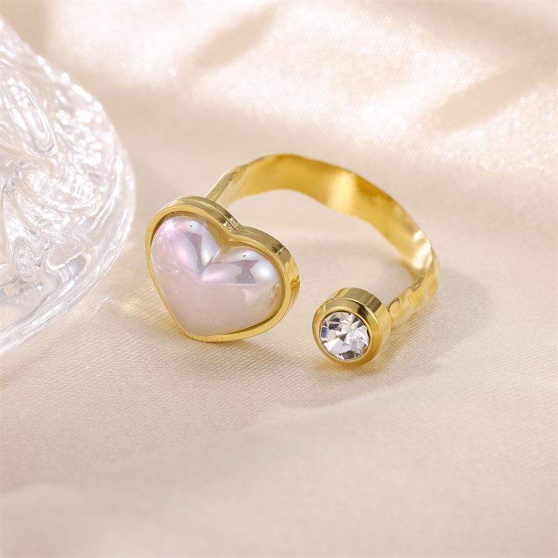 

Elegant Pink Zircon Heart Stainless Steel Ring