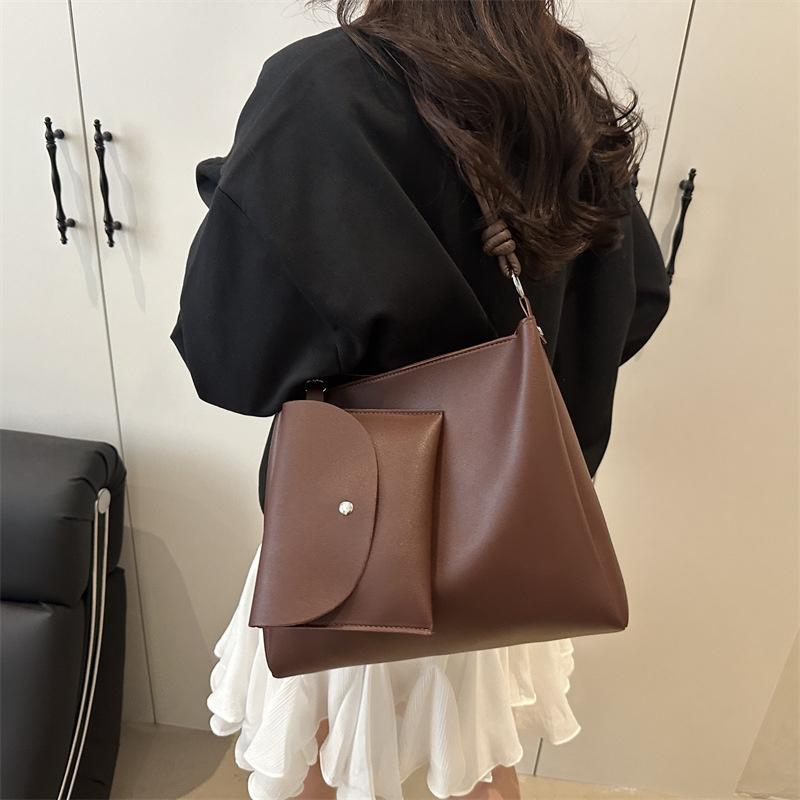 Large Capacity Shoulder Bags for Women Winter Designer Trend Bucket Composite Bag PU Leather Female Commute Handbags CLE