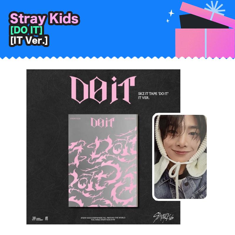 

Stray Kids – SKZ IT TAPE [ЗРОБИ ЦЕ] (ІТ Вер.) + ЗРОБИ Це Pop-Up Фотокартка (Вибраний подарунок) [DO IT] (IT Ver.) I.N