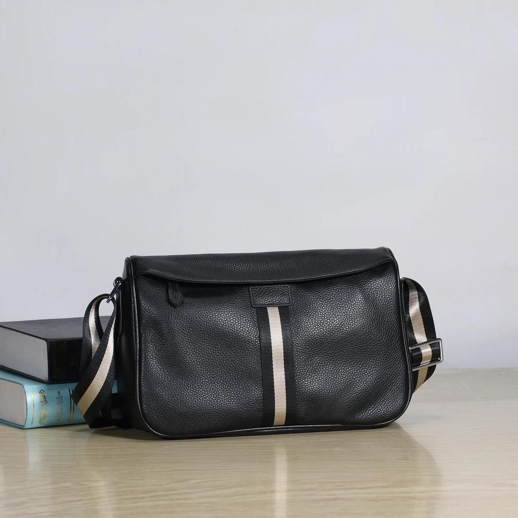Leather Men's Single-shoulder Crossbody Bag, Simple Men's Bag, Large-capacity Multi-functional Fashionable Shoulder Bag