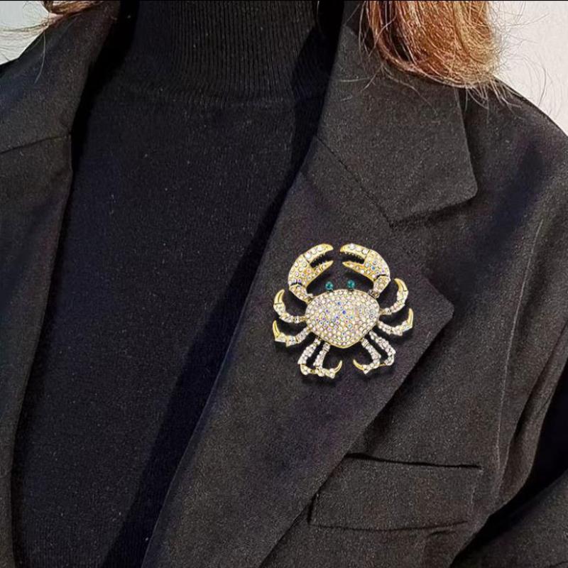Fashion Rhinestone Crab Brooches Personalized Creative Animal Pin For Women Clothing Coat Accessries Gifts