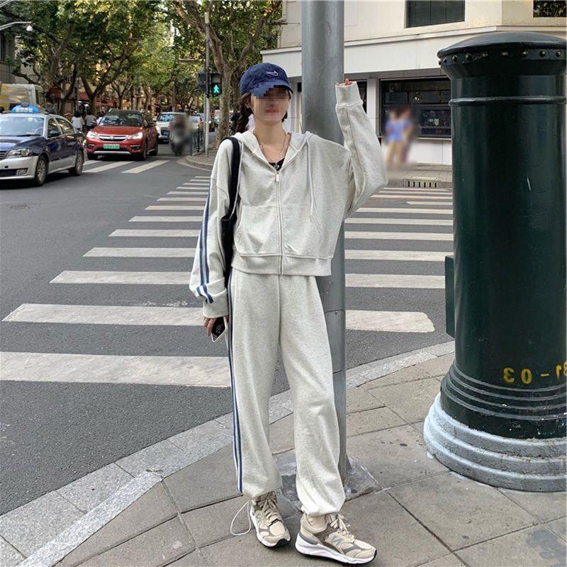 Women's Trendy Casual Running Jacket & Sweatshirt Set - Spring/Autumn Fashion, Slimming & Loose Fit, Two-Piece.