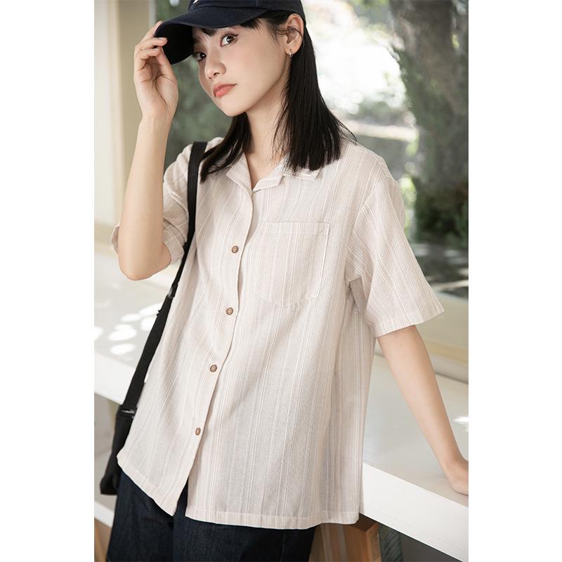 Huangzheng Women's Textured Striped Short-Sleeve Blouse, 2025 Japanese Hong Kong Style, Spring/Summer Collection.