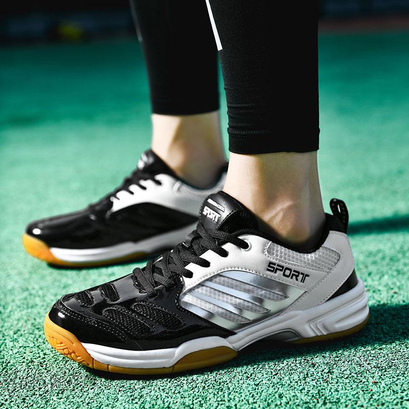 38-48 Table Tennis Shoes Training Shoes Men's Super Lightweight Badminton Shoes Large Size Ultra-lightweight Non-slip Resistance Golf Shoes