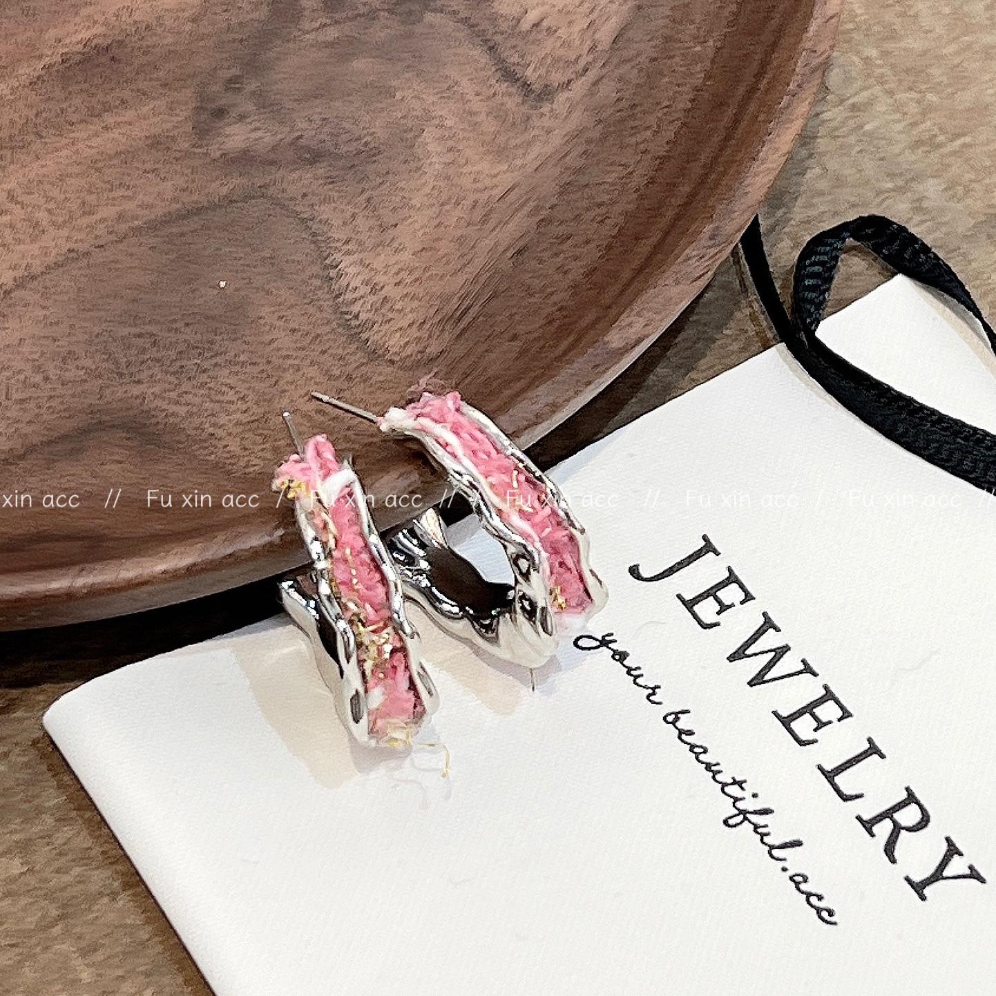 

Корейские серьги-капли Dark Streamline Oil: Милый, изысканный розовый нестандартный дизайн для женщин - легкая роскошь, высокий класс, простота.