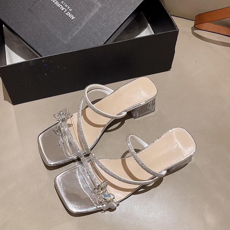 Beautiful thick heel slippers summer wear 2025 new fashion bow rhinestones with skirt women's sandals
