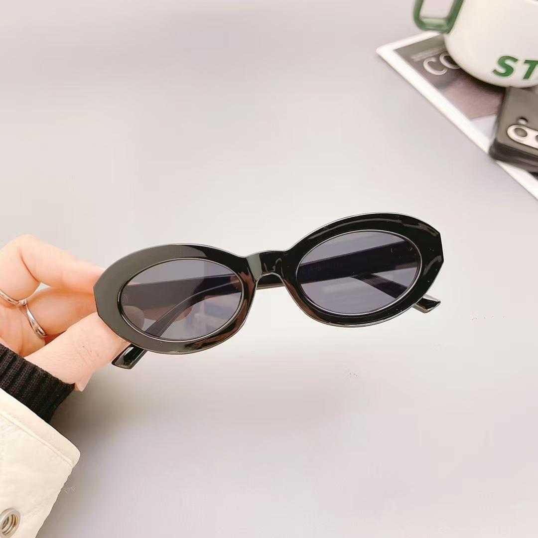 

Oval Shape Sunglasses Women Fashion Stylish Uv400 Protection Sunglasses Man Holiday Travelling Designer Sun Glasses