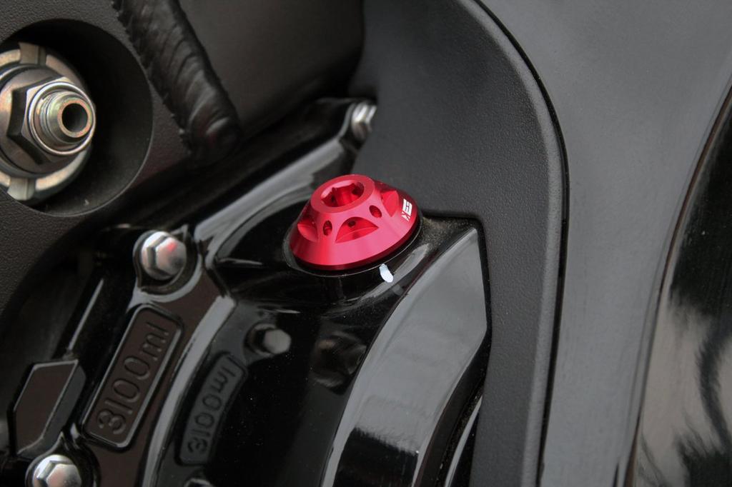 SSK Filler Cap M20 X P1.5 Black AOC0104BK