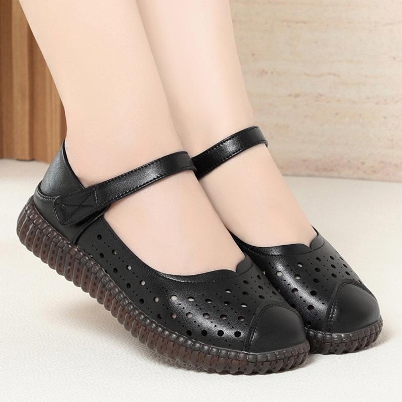 Breathable Comfortable Cutout Hole Shoes Flat Heels Loafers 2025 Summer Genuine Leather Shoes for Office Mom Big Size 41 42