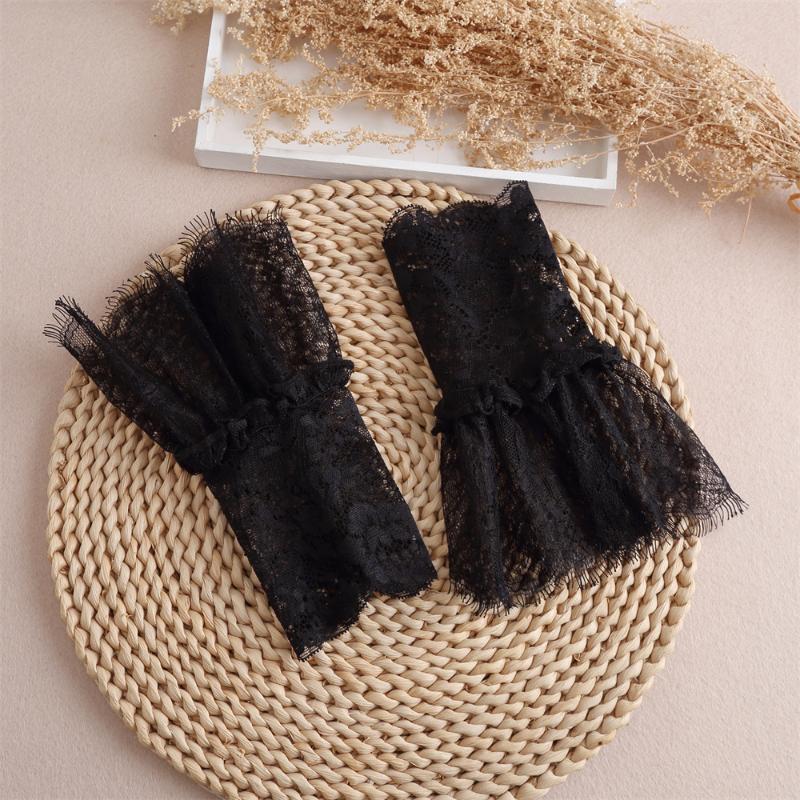 1 Pair Decorative Lace Sleeves Decorated Cuffs Fake Sleeve For Wedding Dress Wild Flounces Wrist Sleeves Pleated Wrist Cuffs