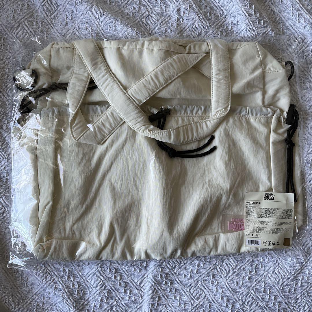 

[USED] SEVENTEEN HOLIDAY Boston bag