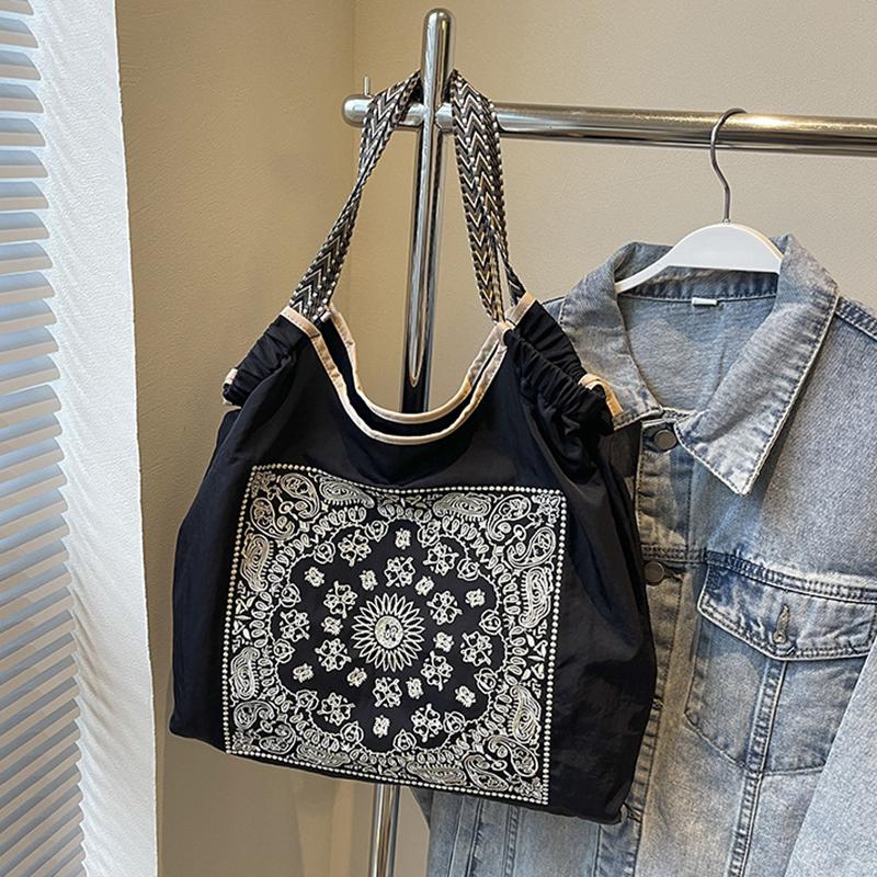 

Yogodlns Женская Модная Вышитая Сумка Через Плечо из Нейлона с Цветком Кешью, Повседневная Сумка-Тоут для Шоппинга без Застежки, Подкладка из Полиэстера 44x9x37cm чёрный