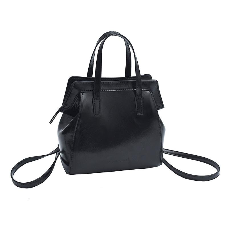 

Простая и модная темпераментная маленькая сумка через плечо японская и корейская повседневная сумка модный текстурный рюкзак чёрный