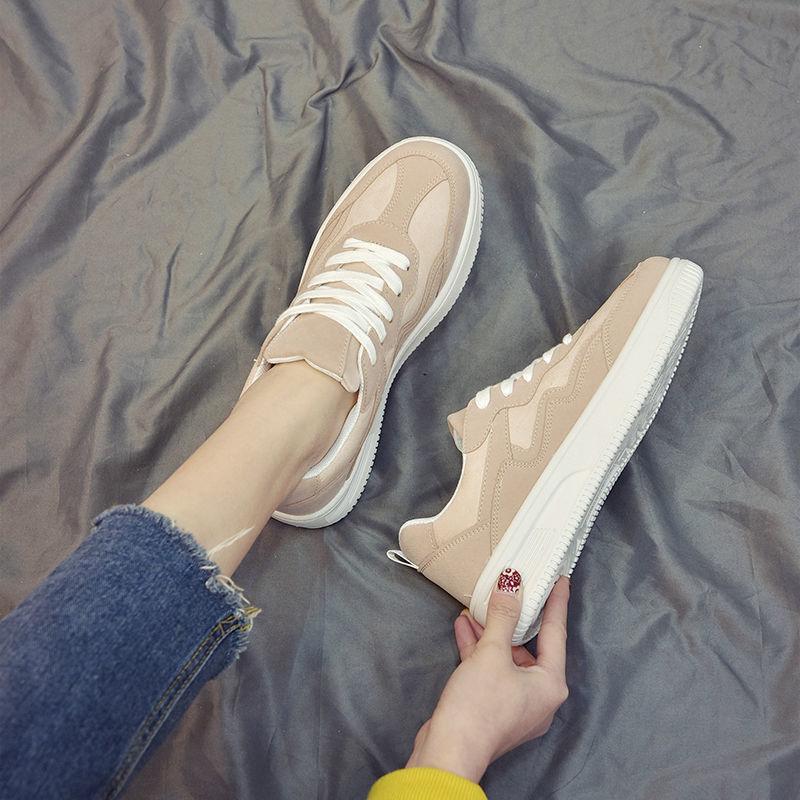 

Chic Xiaobai Hong Kong style board shoes women s Korean version 2024 spring and autumn new flat casual versatile Internet celebrity ins sports shoes 40