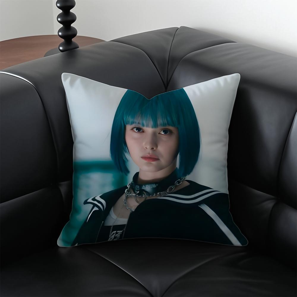 AAlice In BBorderland Cushion Cover Pillow Case Antidustmite Invisible Zipper Silky Short Plush Sofa Cushion