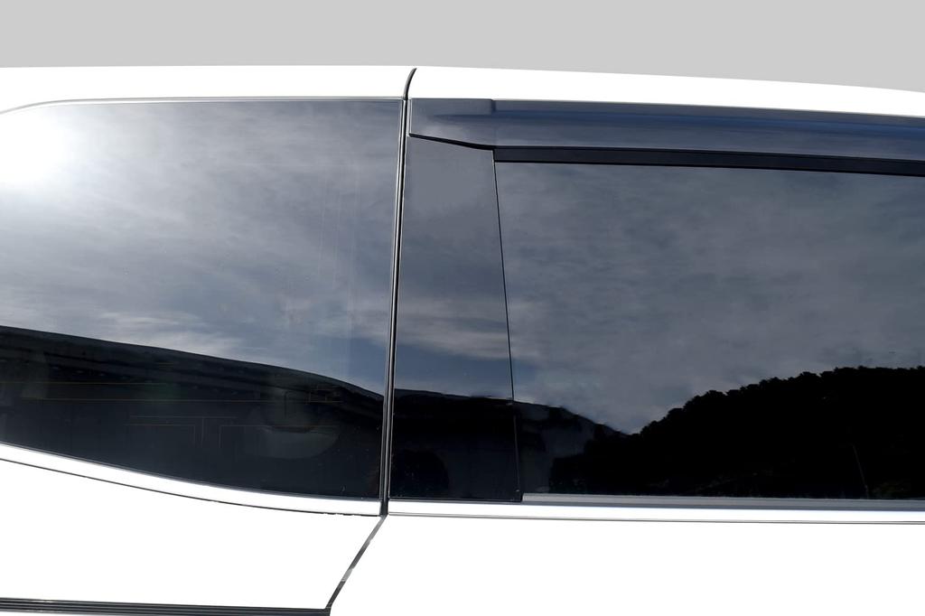 Накладки на стойки SecondStage Toyota 90 Series для автомобилей с оригинальными козырьками, цвет «черный рояль» T657BLK Noah/Voxy