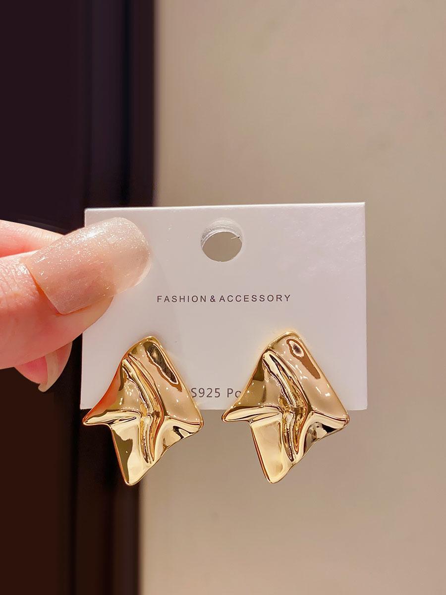 New vintage pleated metal cold wind geometric irregular stud earrings women s niche K gold earrings