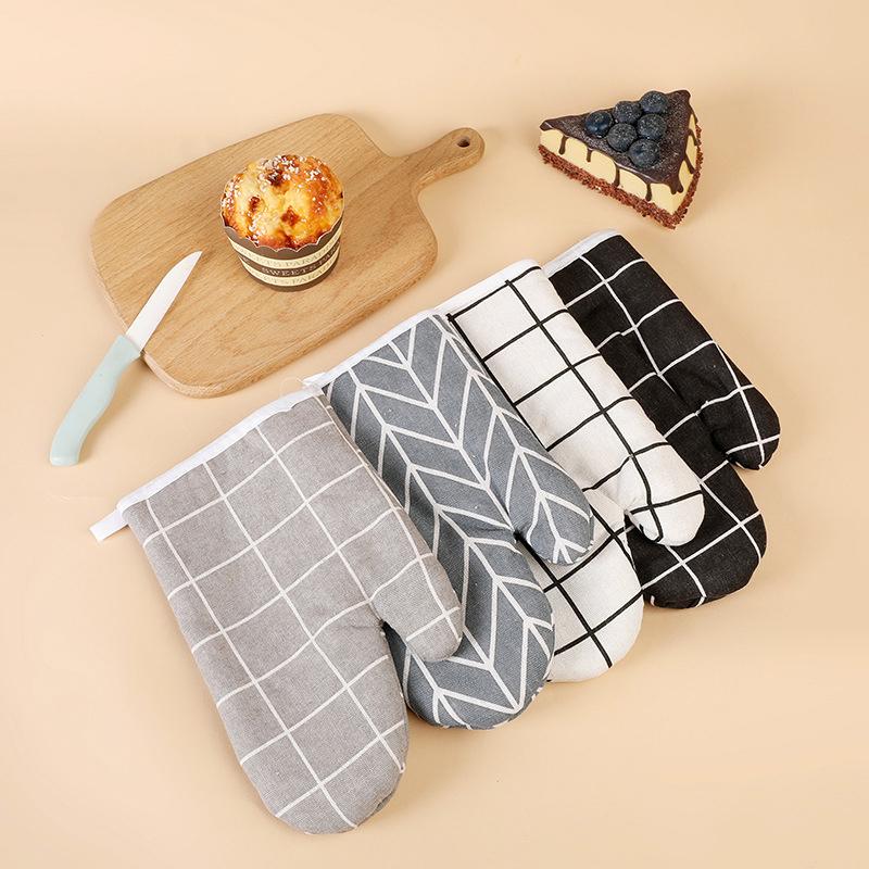 1pc Heat Resistant Insulated Kitchen Glove Thickened Oven Mitt for Baking Cooking and Microwave