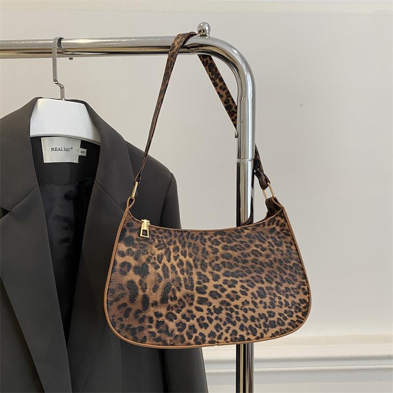 2025 New Women's Bag Leopard Print Baguette Bag Underarm Shoulder Bag Fashion Temperament Soft Leather Messenger Bag Hand Bag