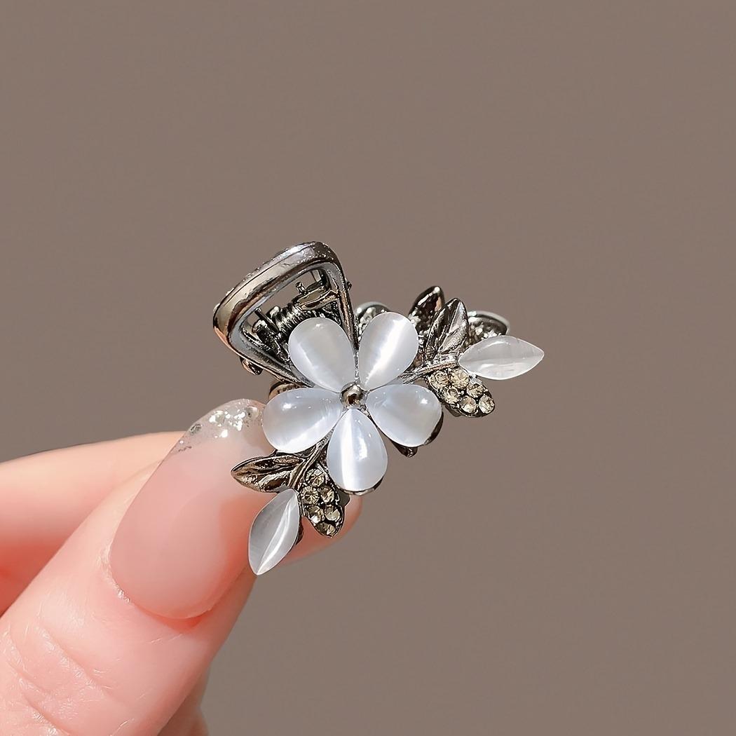 

Retro Cat Eye Flower Hair Scratch Matte Silver Metal Base Sparkling Diamond Branches Leaves Decoration Strong Grip Daily Dating