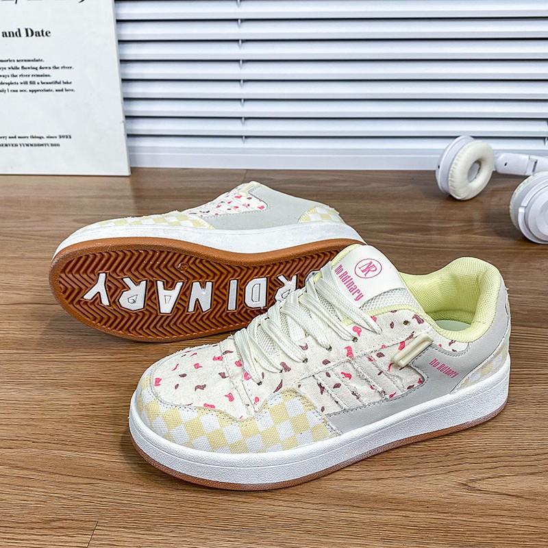

Dopamine platform bread shoes women s 2025 autumn new ins trendy niche students versatile sports and leisure board shoes 35