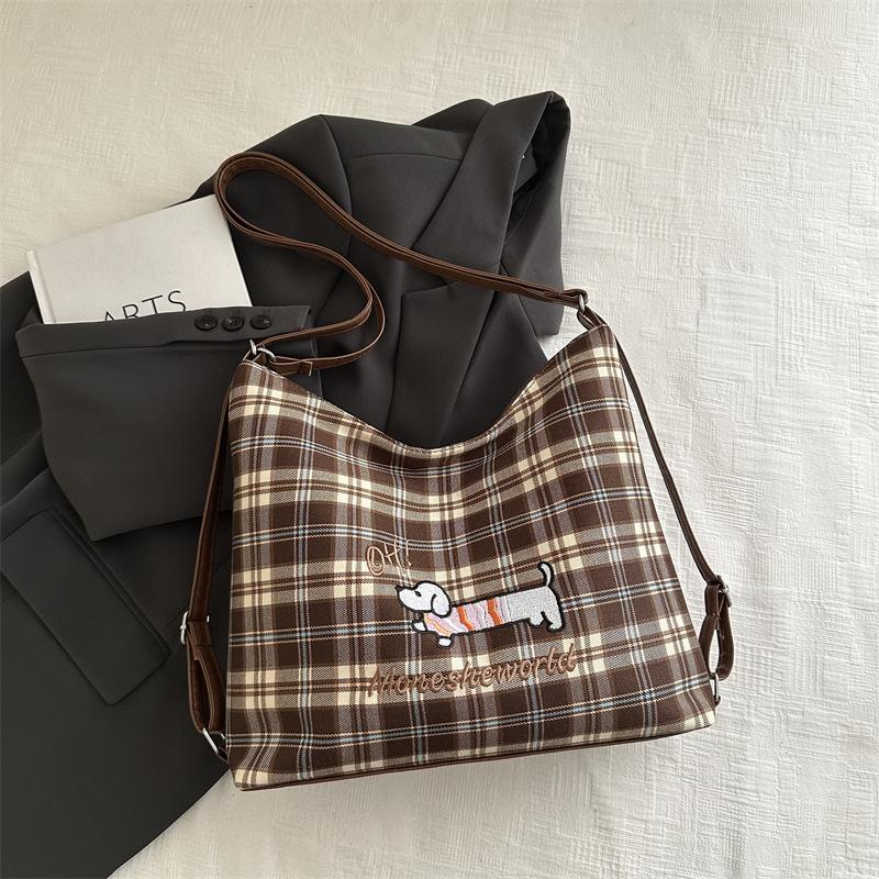 Commuter large-capacity bag women's new popular wax sausage dog double shoulder back bag single shoulder messenger bag tote bag