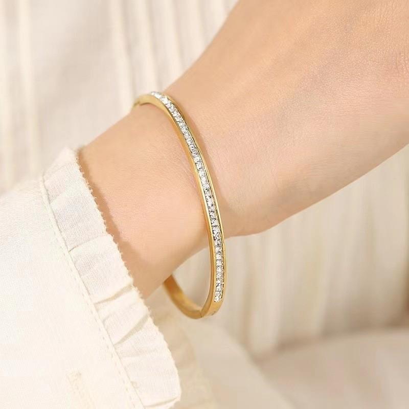 Htpwe Stainless Steel Zirconium Shell Bracelet For Women 18k Gold Plated Couple Holiday Gift Bracelet Party Daily Zircon
