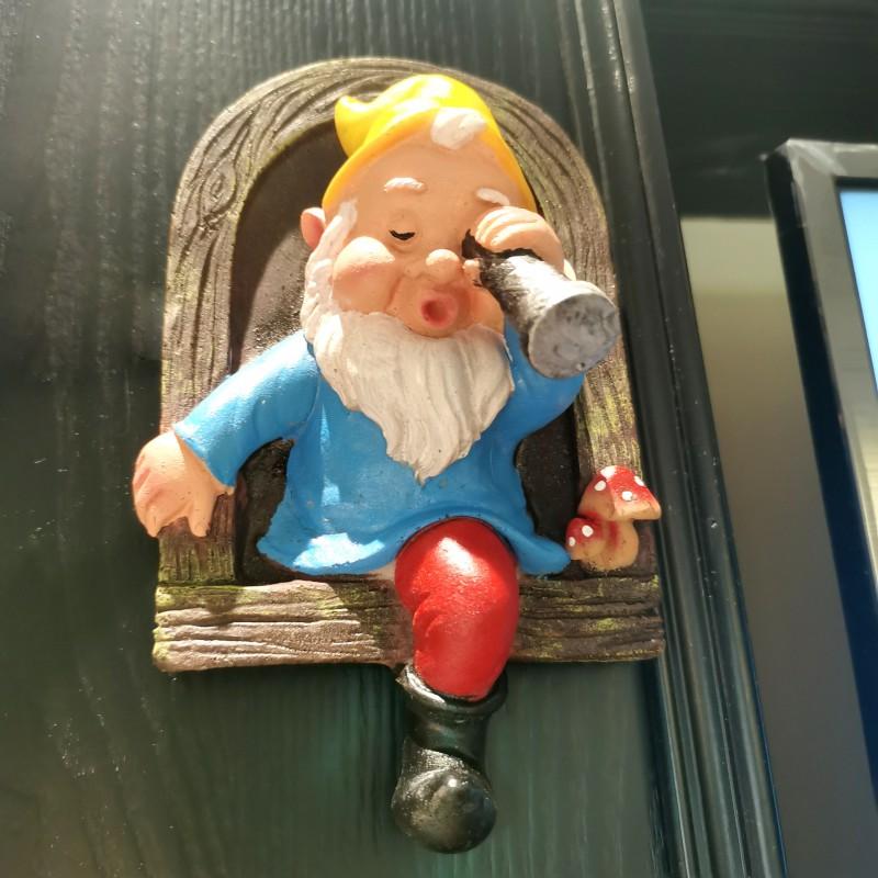 Cute Cartoon Gnome Wall Hanging Decor Garden Patio Balcony Indoor Outdoor Home Decoration Resin Figurine