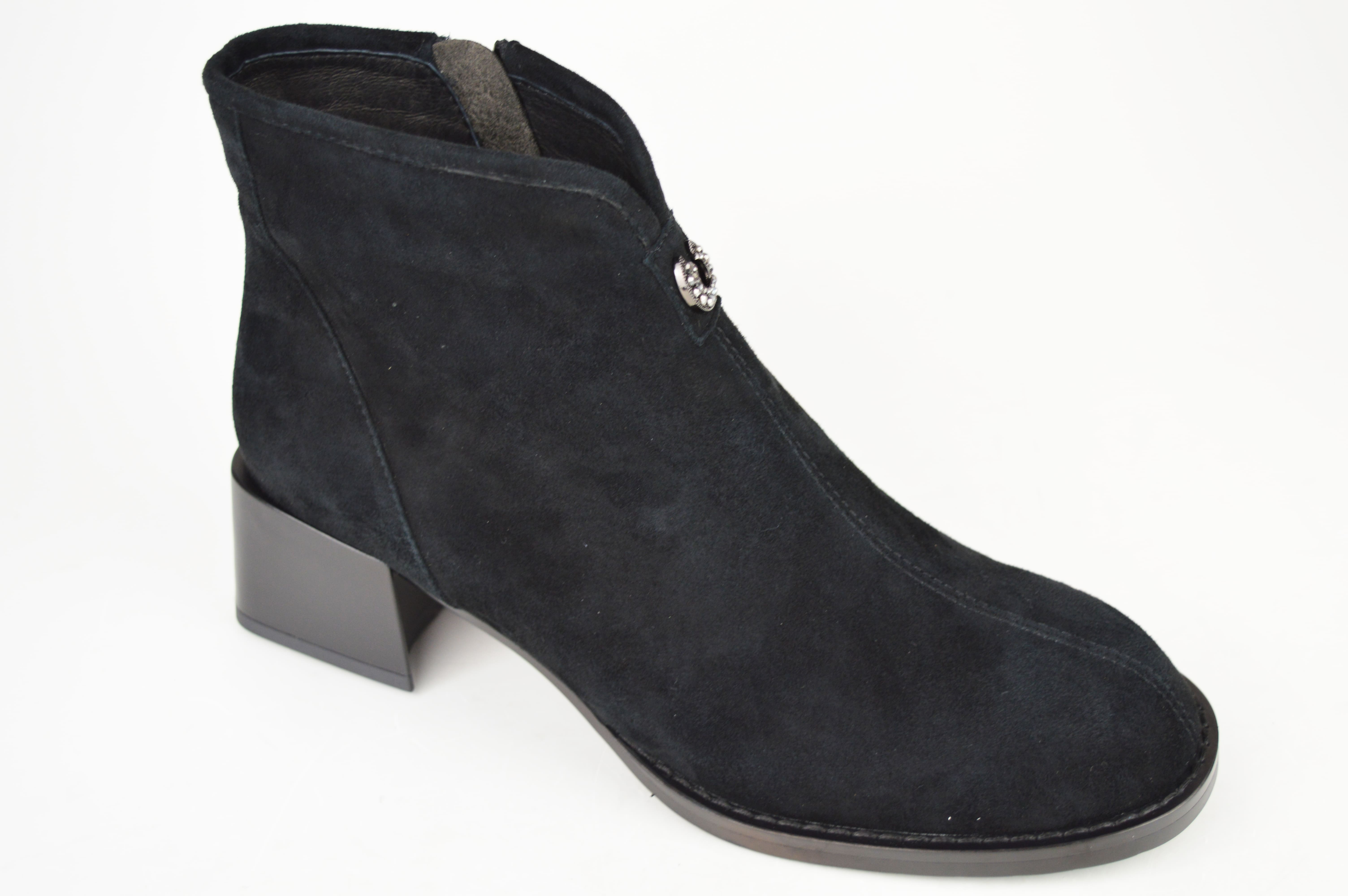 

Замшеві черевики на низькому ходу Berkonty 11832 35 Чорний 38 чорний