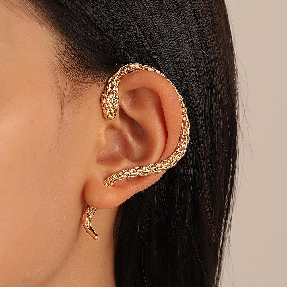 

Retro Snake Ear Hook Studs: European & American Punk Design for Couples