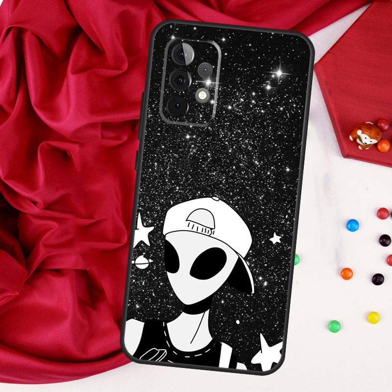 Aesthetics Cute Cartoon Alien For Samsung Galaxy A15 A55 A53 A33 A35 A22 A32 A52 A54 A34 A14 A56 A36 A26 A16 A05 A06 Case