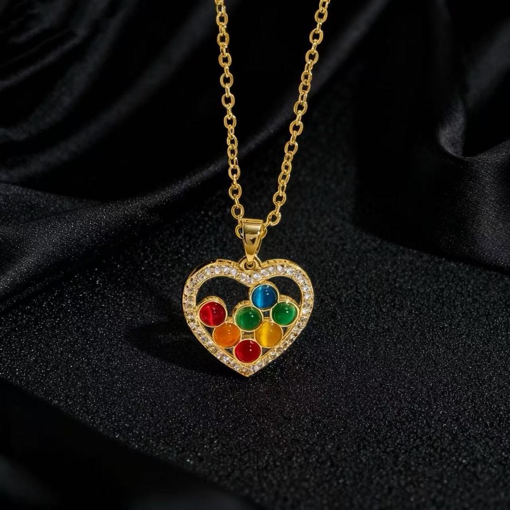 Metal Heart Crown Collarbone Necklace Hip Hop Pendant Necklace For Women Luxury Chain Accessory