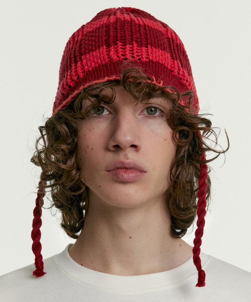 Tekes Pillowize Earflap Beanie Red