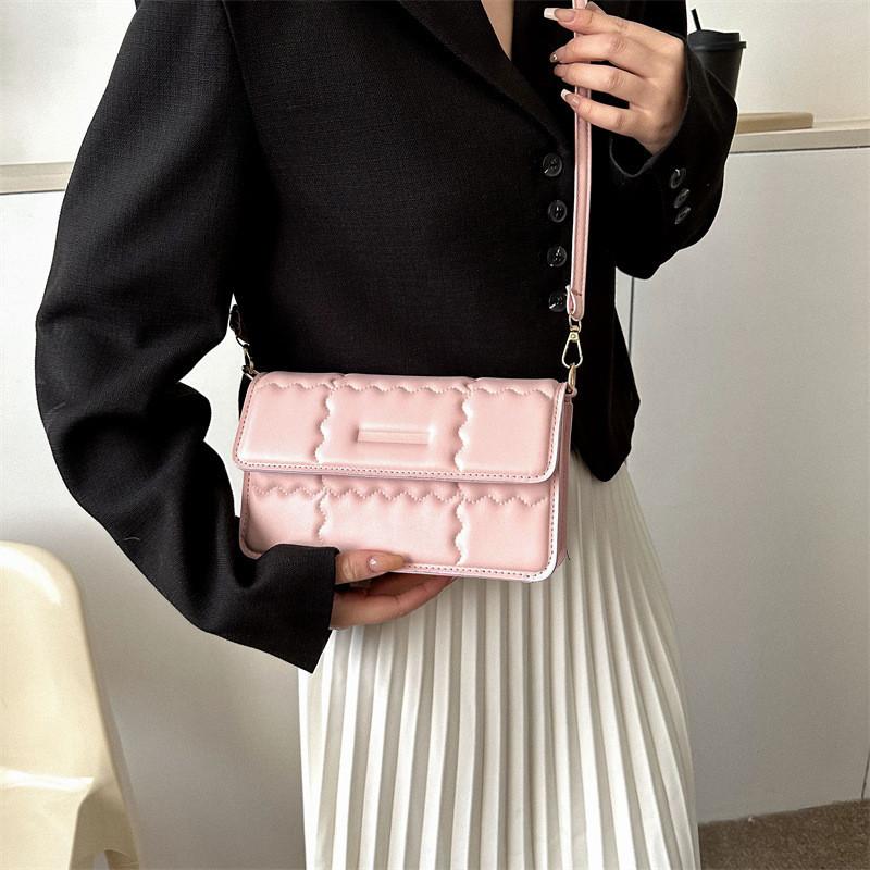 Trendy 2023 Spring Summer Casual Small Shoulder Bag For Women Simple Stylish Design