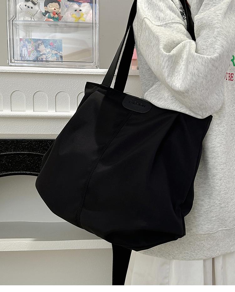 Casual Large Capacity Women's Canvas Tote Bag - Versatile, Fashionable Shoulder Bag for College Students In Autumn