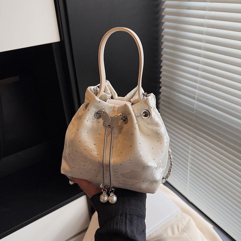 Exquisite Small Bag Women's New Summer Versatile Chain Messenger Bag Summer Popular Bucket Bag