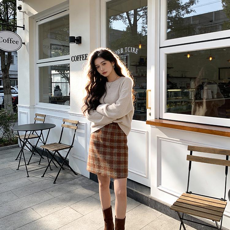 Feiyuan Women's Retro Plaid Wool Midi Skirt with Belt - Stylish Korean Pencil Skirt for Early Spring