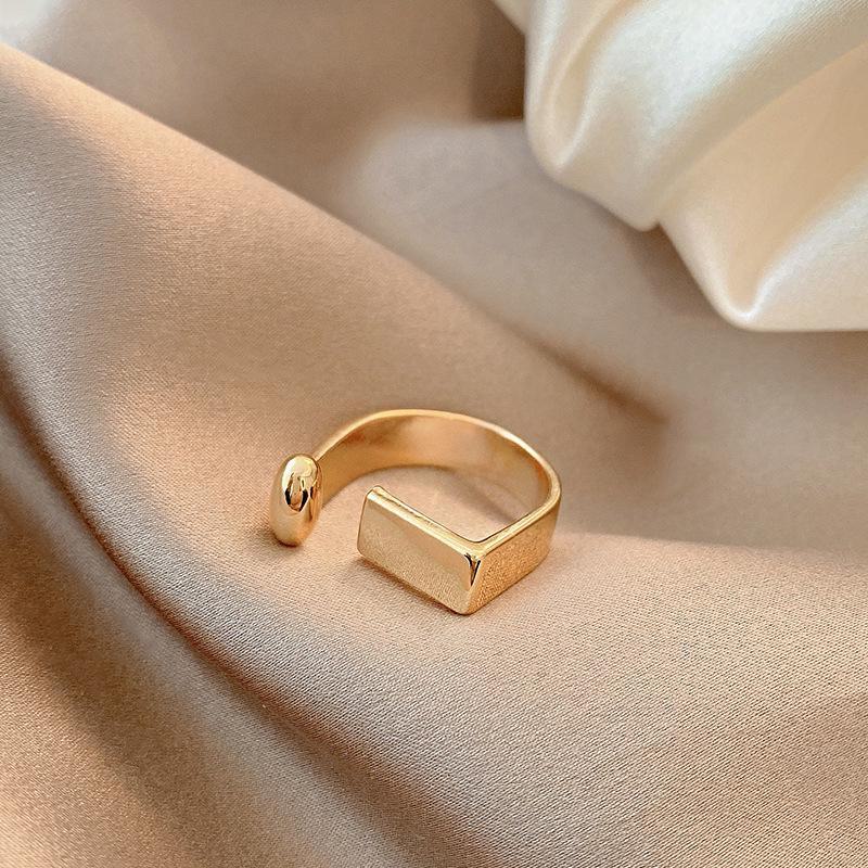 Bague de mode ajustable géométrique 2021 pour femmes - Design de célébrité Internet tendance