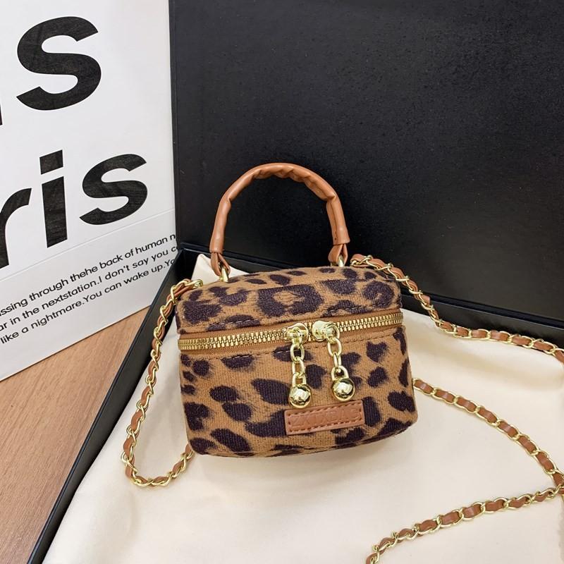 Trendy Leopard Print Stylish Crossbody Bag For Kids With Chic Bow Design