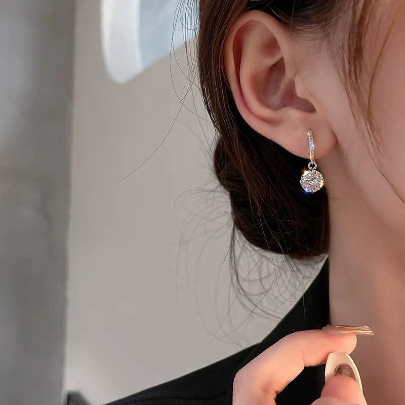 Fashion Sparkle Cubic Zirconia Earrings for Women , Light Simple Hoops , Environmentally Friendly Titanium Alloy Earring