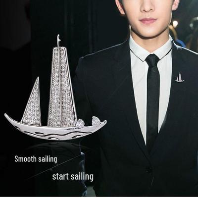 Herren Brooch Segelboot Zirkon Smooth Sailing: Elegantes Anzugjacken-Anstecknadel-Accessoire